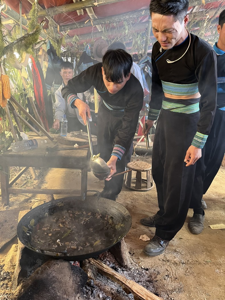 Đặc sắc văn hóa Mông qua lễ hội Gầu Tào ảnh 11