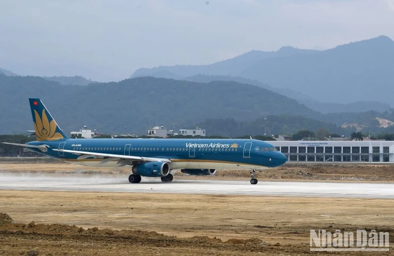 Vietnam Airlines tăng tần suất bay Điện Biên dịp Tết ảnh 2