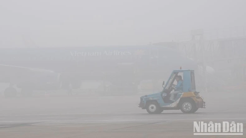 View - Sương mù dày đặc tại Nội Bài, 1 chuyến bay phải chuyển hướng hạ cánh
