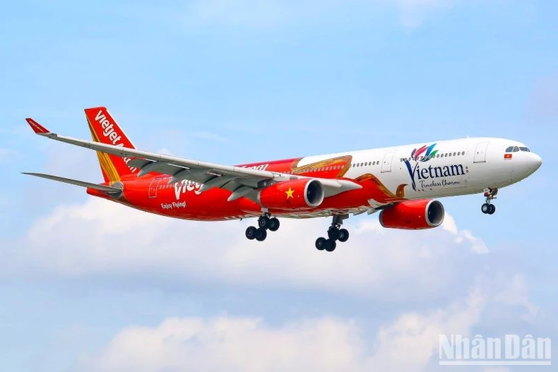 Vietjet đạt doanh thu gần 54 nghìn tỷ đồng từ vận tải hàng không ảnh 1