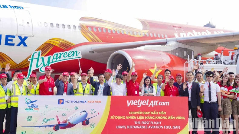 Vietjet khai thác 2 chuyến bay đầu tiên sử dụng nhiên liệu SAF, giảm thải 80% carbon ảnh 2