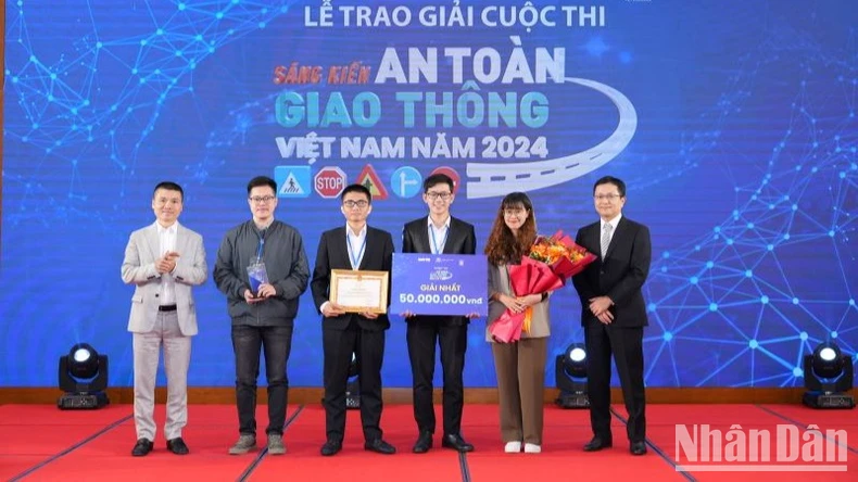 Tám tác phẩm xuất sắc đoạt giải cuộc thi Sáng kiến An toàn giao thông ảnh 2