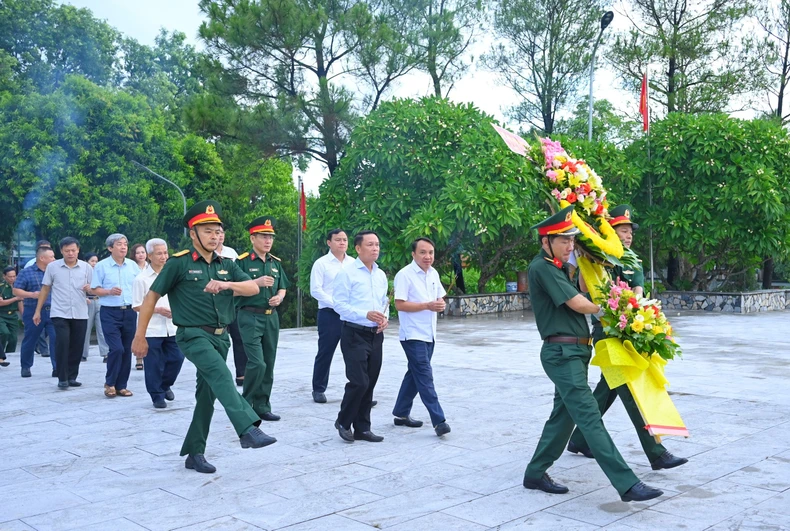 Hội Nhà báo Việt Nam tổ chức các hoạt động tri ân, xã hội thiện nguyện tại tỉnh Nghệ An ảnh 5