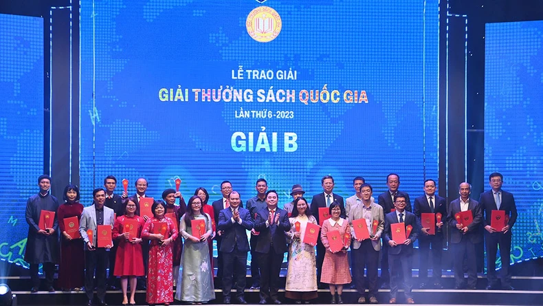 Sách về biển đảo và ngôn ngữ tiếng Việt giành giải A Giải thưởng Sách Quốc gia 2023 ảnh 1