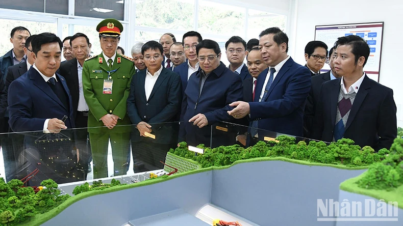 Thủ tướng Phạm Minh Chính phát lệnh khởi công tuyến cao tốc Đồng Đăng - Trà Lĩnh ảnh 1