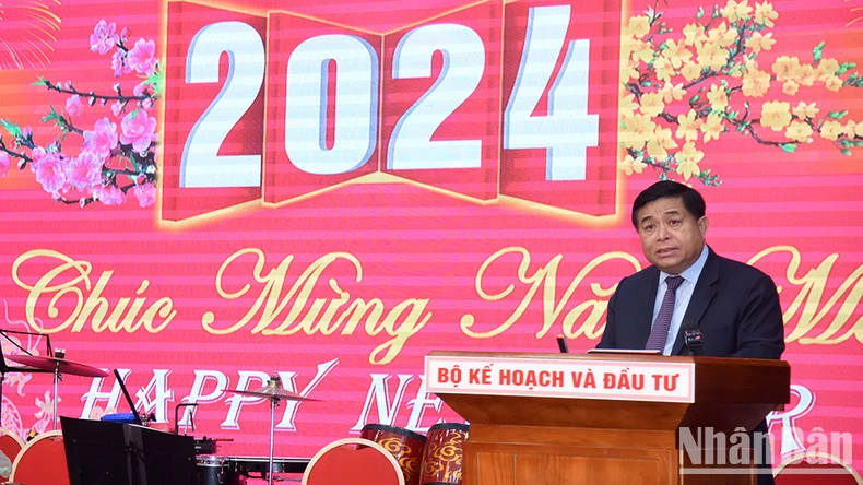 Thủ tướng Phạm Minh Chính chủ trì chiêu đãi các nhà tài trợ, doanh nghiệp nước ngoài nhân dịp Tết cổ truyền ảnh 2