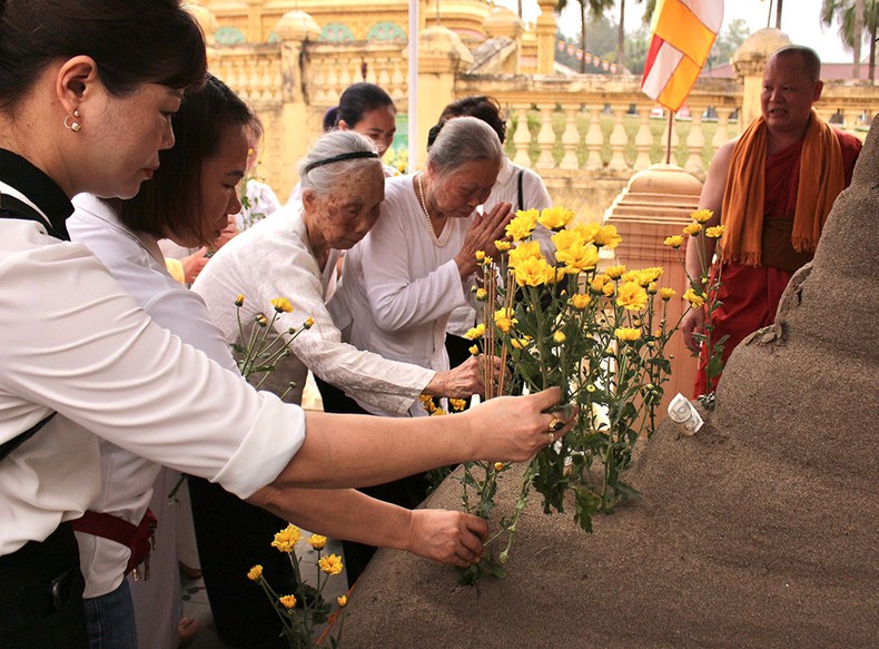 Tái hiện Tết Chôl Chnam Thmay 2024 tại Làng Văn hóa - Du lịch các dân tộc Việt Nam ảnh 2