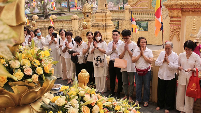 Tái hiện Tết Chôl Chnam Thmay 2024 tại Làng Văn hóa - Du lịch các dân tộc Việt Nam ảnh 4