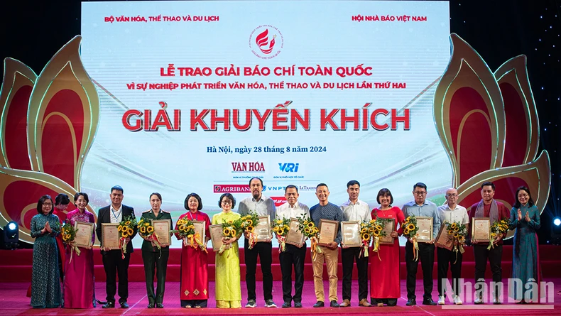 Báo Nhân Dân giành giải Nhất Giải Báo chí toàn quốc “Vì sự nghiệp phát triển văn hóa, thể thao và du lịch” ảnh 7