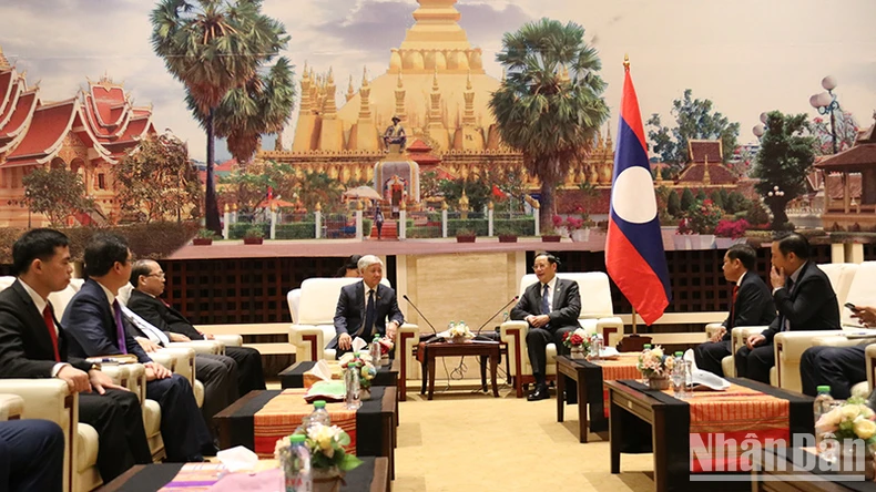 Thủ tướng Lào đánh giá cao kết quả hợp tác giữa hai tổ chức Mặt trận hai nước Việt Nam và Lào ảnh 1