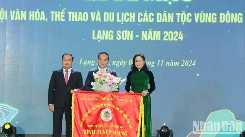 Đậm đà bản sắc văn hóa các dân tộc vùng đông bắc ảnh 2