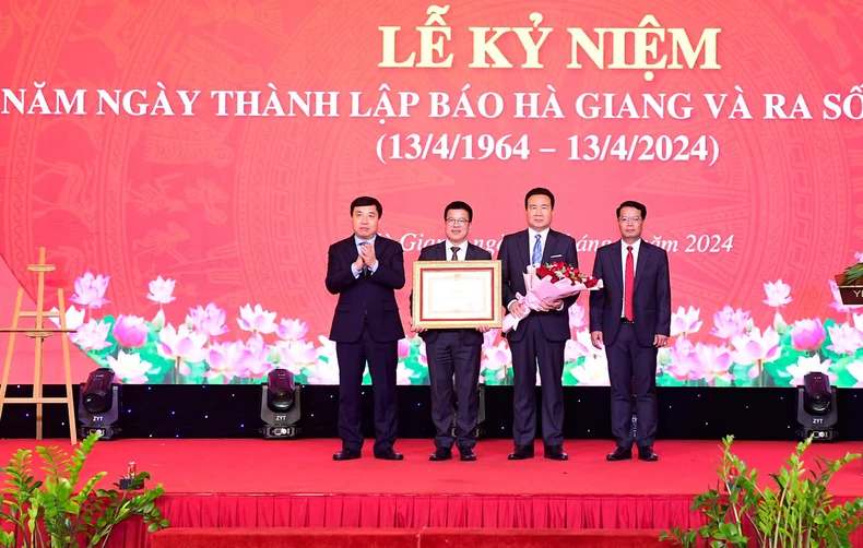 Báo Hà Giang kỷ niệm 60 năm Ngày thành lập ảnh 6