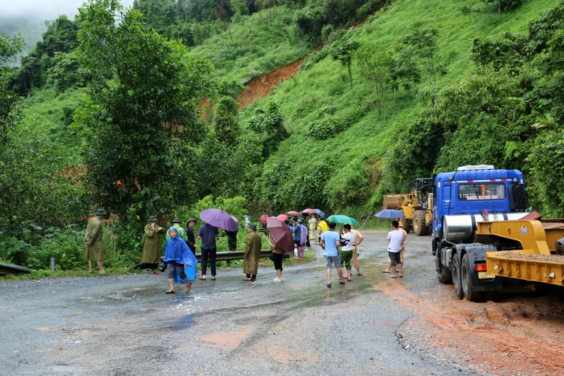 Hà Giang: Sạt lở đất gây hậu quả đặc biệt nghiêm trọng làm 9 người chết, nhiều người mất tích ảnh 3