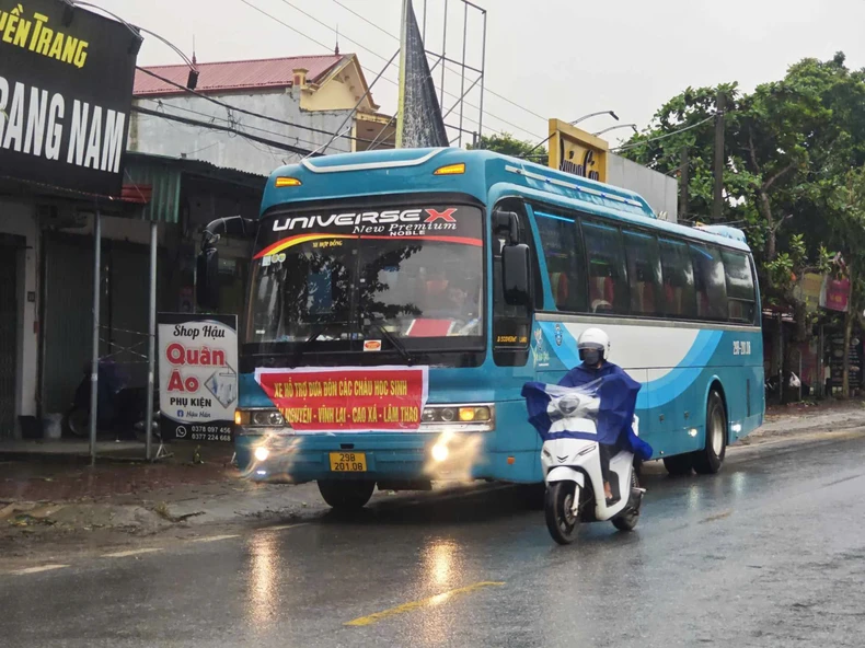 Lũ sông Thao vượt mức lịch sử, nước sông Hồng dâng cao ảnh hưởng một số vùng ở Hà Nội ảnh 33