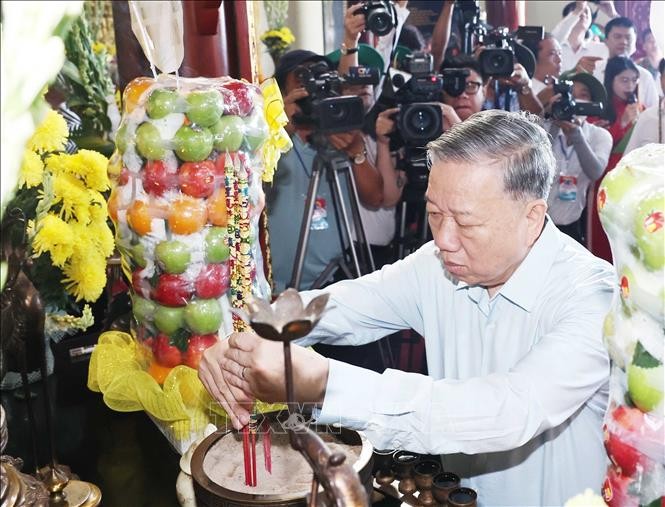 Tổng Bí thư Tô Lâm dự Ngày hội Đại đoàn kết toàn dân tộc tại Cà Mau ảnh 4