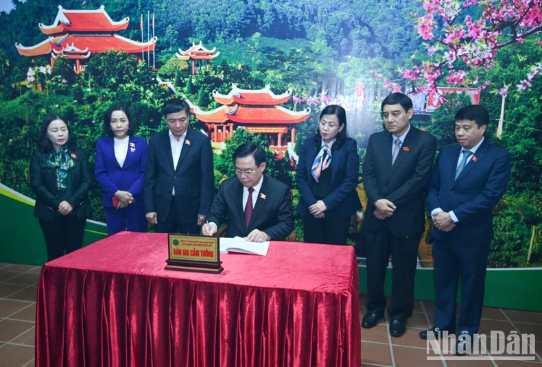 [Ảnh] Chủ tịch Quốc hội Vương Đình Huệ kiểm tra công trình xây dựng nông thôn mới tại Thái Nguyên ảnh 3
