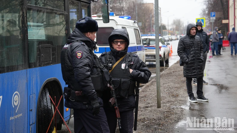 Số người chết trong vụ tấn công khủng bố ở ngoại ô Moskva đã tăng lên 115 ảnh 1