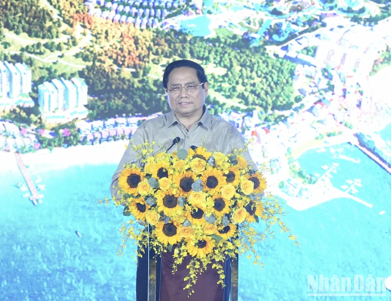 Thủ tướng Phạm Minh Chính dự lễ khởi công Tổ hợp du lịch nghỉ dưỡng và giải trí biển Hòn Thơm-Phú Quốc ảnh 1