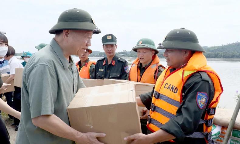 Tổng Bí thư, Chủ tịch nước Tô Lâm kiểm tra công tác phòng, chống lụt bão tại Tuyên Quang ảnh 5