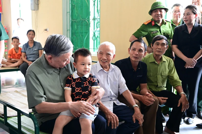 Tổng Bí thư, Chủ tịch nước Tô Lâm kiểm tra công tác phòng, chống lụt bão tại Tuyên Quang ảnh 6