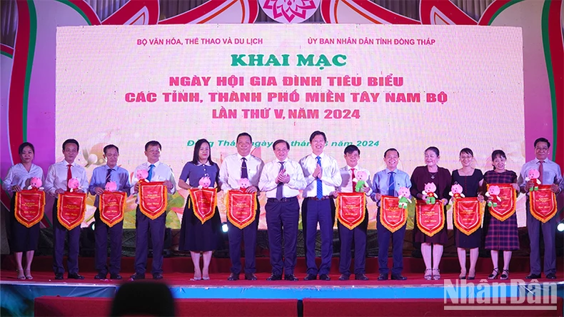 Khai mạc Ngày hội Gia đình tiêu biểu các tỉnh, thành phố Tây Nam Bộ ảnh 2