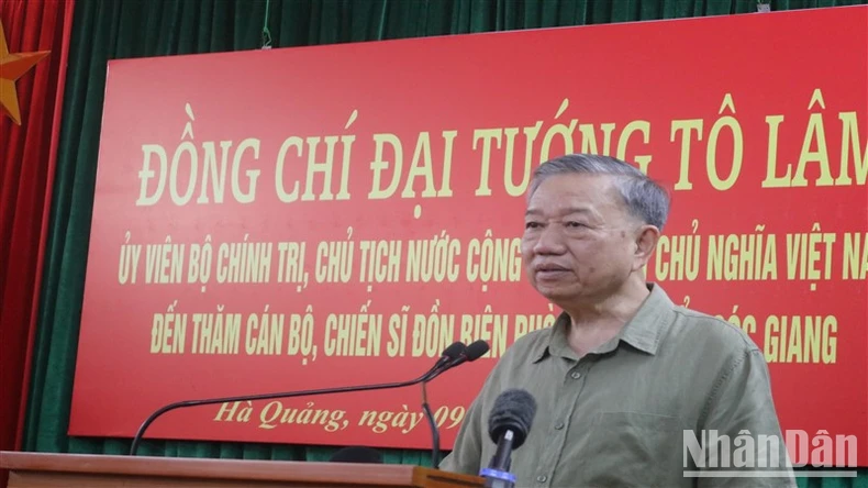 Chủ tịch nước Tô Lâm thăm, tặng quà người dân, lực lượng vũ trang ở khu vực biên giới ảnh 1