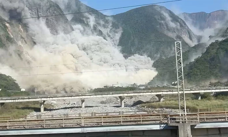 [Ảnh] Đài Loan (Trung Quốc) bắt đầu ghi nhận thiệt hại sau động đất ảnh 6