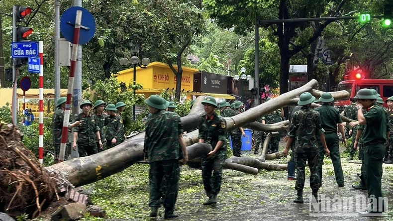 [Live] Khẩn trương khắc phục hậu quả, cứu người mắc kẹt, mất tích trong bão số 3 ảnh 2