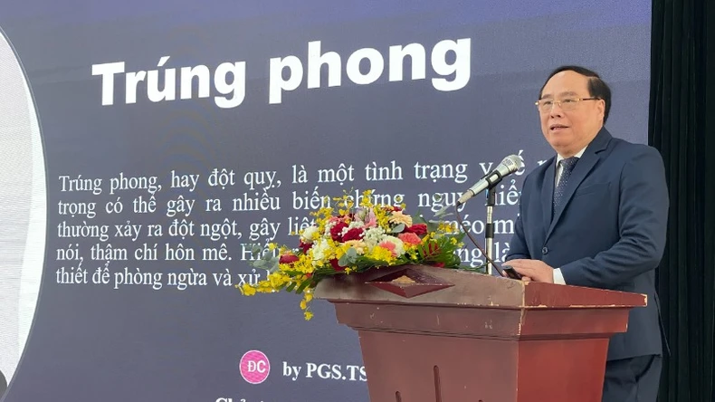 Kết hợp Đông-Tây y đem lại hiệu quả cao trong phòng chống đột quỵ não ảnh 1