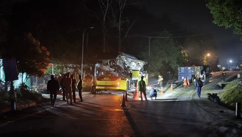 Khởi tố lái xe container gây tai nạn giao thông đặc biệt nghiêm trọng ở Tuyên Quang ảnh 1
