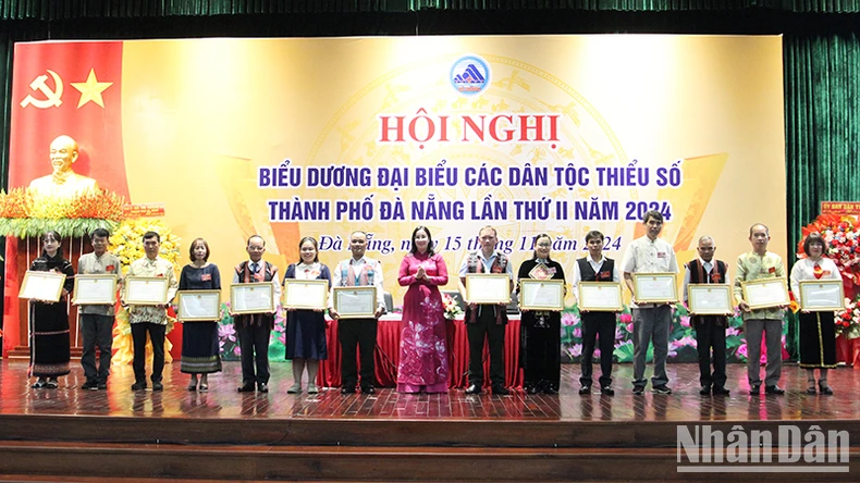 Đà Nẵng biểu dương 145 đại biểu các dân tộc thiểu số ảnh 4