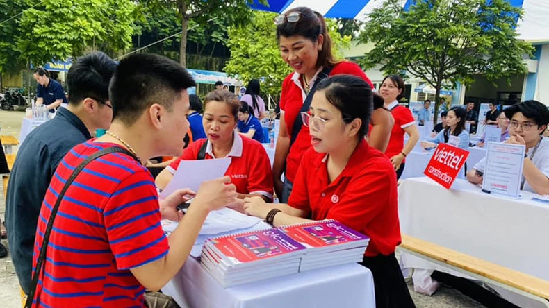 Gần 3.000 chỉ tiêu tuyển dụng, tuyển sinh cho lao động tại Hà Nội ảnh 1