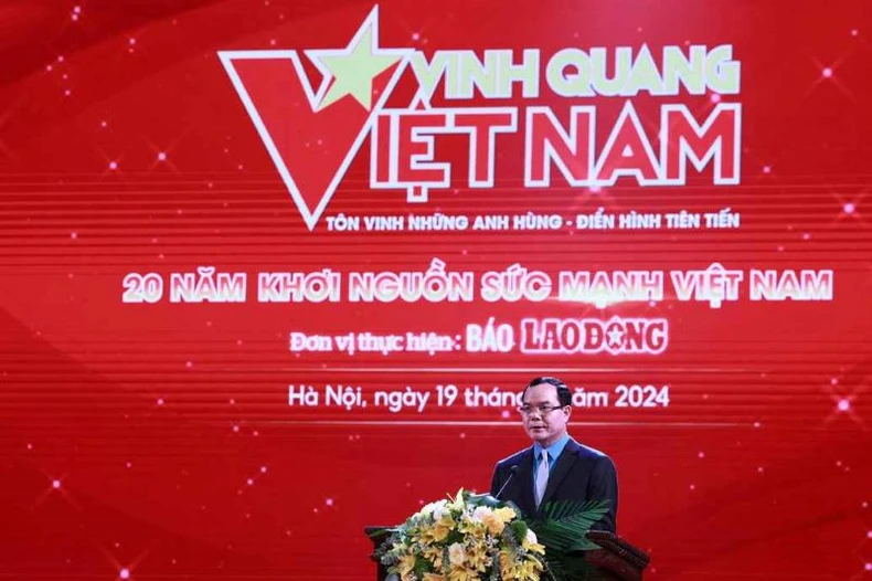 Vinh quang Việt Nam năm 2024 tôn vinh 20 tập thể, cá nhân điển hình tiên tiến ảnh 2