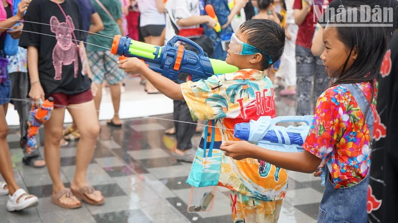 Songkran tạo “cú huých” cho nền kinh tế Thái Lan ảnh 2