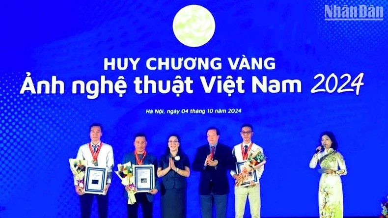 Trao giải thưởng Cuộc thi và Triển lãm Ảnh nghệ thuật Việt Nam năm 2024 ảnh 2