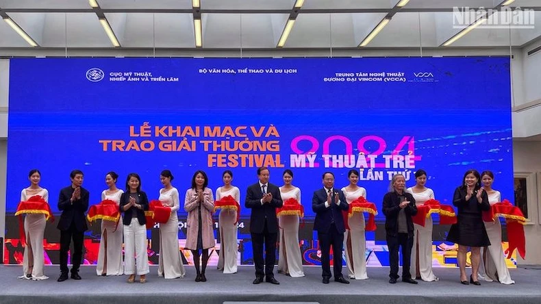 Trao giải và khai mạc triển lãm Festival Mỹ thuật trẻ lần thứ 7-năm 2024 ảnh 3