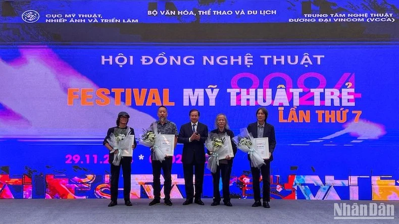 Trao giải và khai mạc triển lãm Festival Mỹ thuật trẻ lần thứ 7-năm 2024 ảnh 1