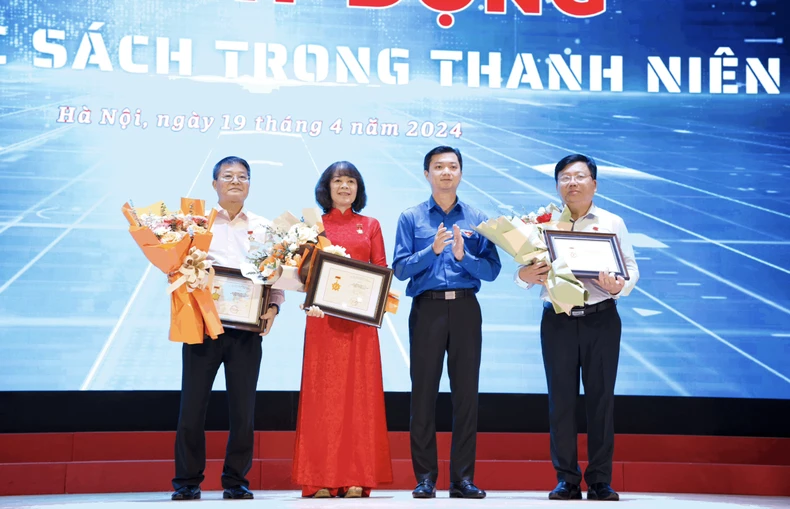 Khuyến khích phong trào đọc sách trong thanh niên ảnh 3