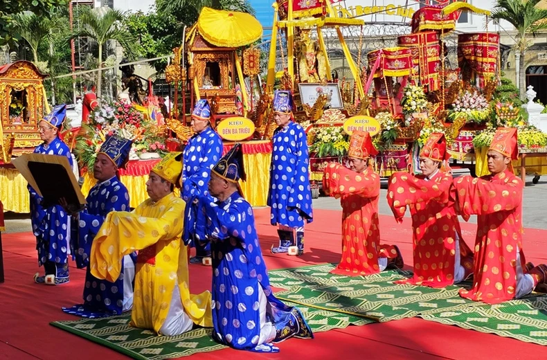  Lễ hội bánh chưng, bánh giầy ở Sầm Sơn (Thanh Hóa) ảnh 2