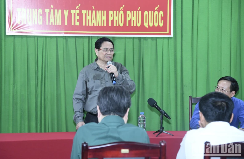 Thủ tướng Phạm Minh Chính khảo sát một số công trình trọng điểm tại Phú Quốc ảnh 9