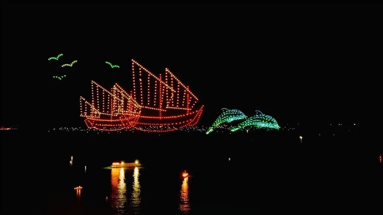 View - Hà Nội tổ chức Lễ hội ánh sáng nghệ thuật tại hồ Tây vào đêm giao thừa 