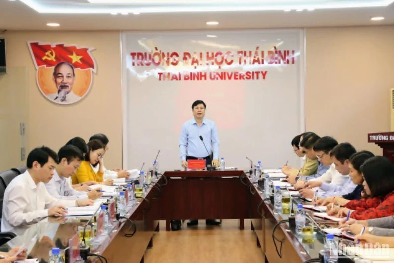 Đưa Đại học Thái Bình trở thành trường thành viên của Đại học Quốc gia Hà Nội ảnh 3