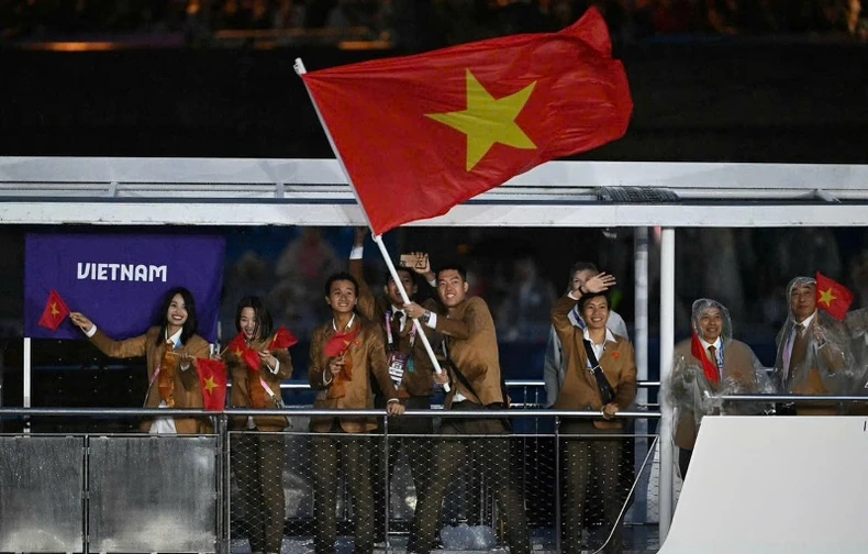 Lễ khai mạc Olympic 2024 hoành tráng và lung linh trên sông Seine ảnh 22