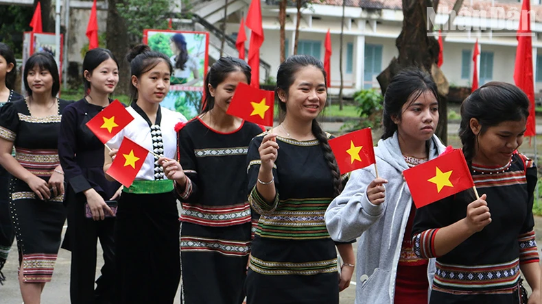 Kon Tum: Gần 171 nghìn trẻ em, học sinh nô nức đến trường ảnh 4