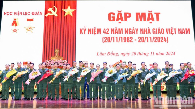 Học viện Lục quân tri ân các thế hệ nhà giáo nhân kỷ niệm Ngày Nhà giáo Việt Nam ảnh 7