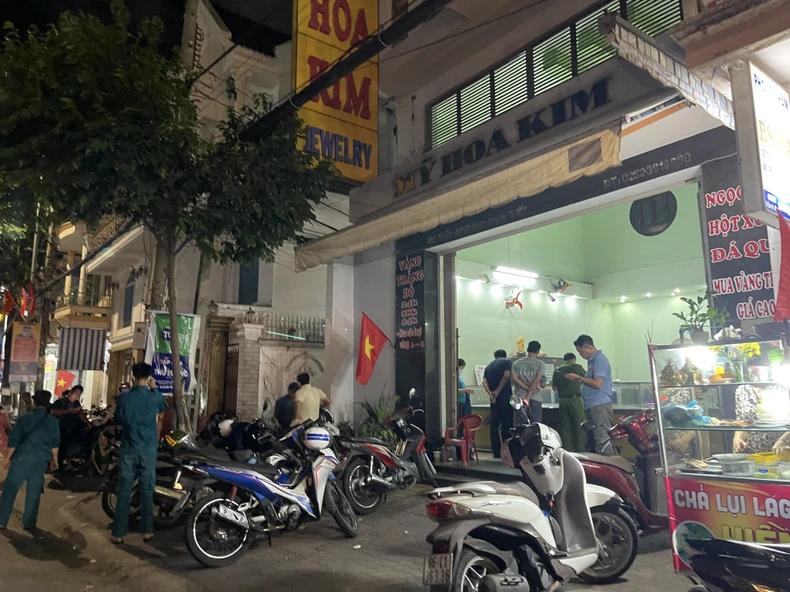 Bình Thuận: Một tiệm vàng bị cướp giữa ban ngày ảnh 1