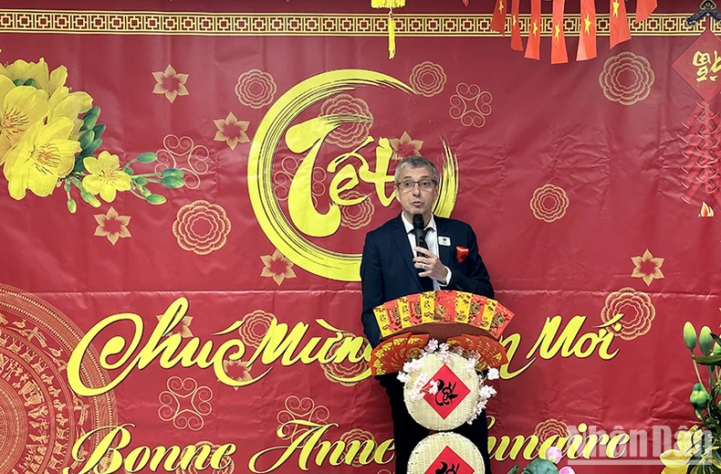 Vinh danh hàng Việt và Tết cổ truyền tại siêu thị Carrefour ở Pháp ảnh 6