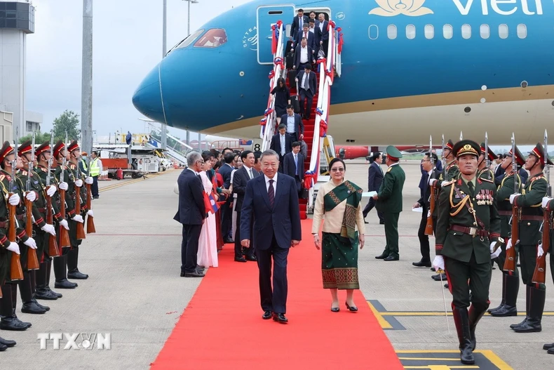 Chủ tịch nước Tô Lâm đến Viêng Chăn, bắt đầu thăm cấp Nhà nước tới Lào ảnh 2