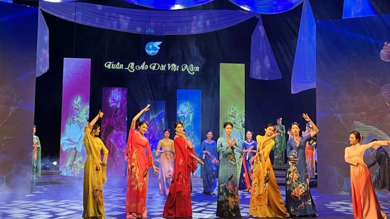 Hội Liên hiệp Phụ nữ Việt Nam phát động “Tuần lễ áo dài” năm 2024 ảnh 2
