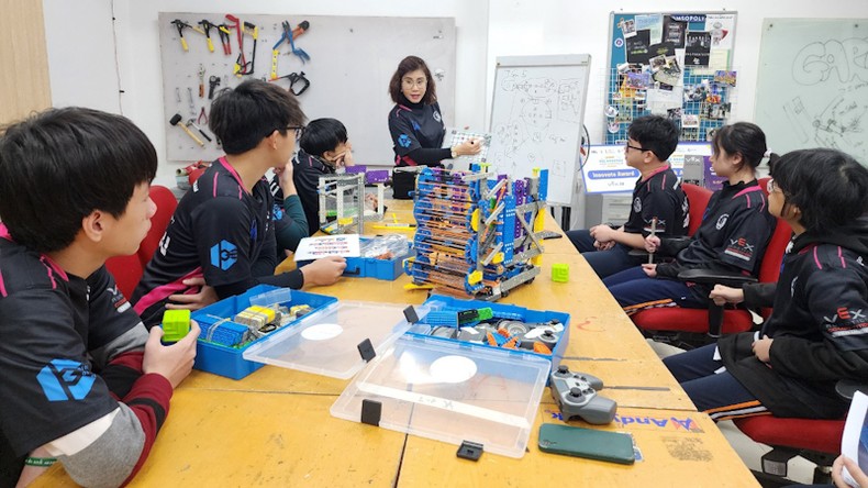 Học sinh Hà Nội tỏa sáng tại giải Robotics lớn nhất thế giới ảnh 1